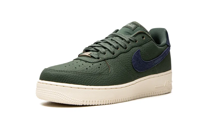 Nike Lifestyle Air Force 1 '07 Craft 'Galactic Jade'